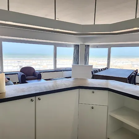 Spacious On Albertstrand Seafront Apartment *